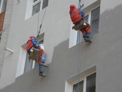 Утепление фасадов альпинистами